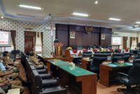 Suasana Rapat Paripurna yang dipimpin oleh Ketua DPRD Trenggalek Samsul Anam dan Wakil Bupati Trenggalek