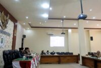 Situasi rapat kerja antara Komisi I DPRD Trenggalek bersama OPD mitra