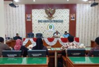 Situasi rapat kerja antara Komisi IV DPRD Trenggalek bersama Dinas Perumahan, Kawasan Pemukiman dan Lingkungan Hidup membahas RAPBD-Perubahan 2023
