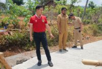 Bupati Trenggalek meninjau langsung progres perbaikan jalan di ruas Simpang Lima Kasrepan-Sukokidul, Pule, Trenggalek