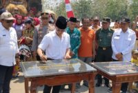 Bupati Trenggalek Mochamad Nur Arifin resmikan jembatan Guyangan. Jembatan yang menghubungkan 3 Desa sekaligus, yakni desa Gondang, Desa Winong, dan Desa Banaran, Kecamatan Tugu, Kabupaten Trenggalek.