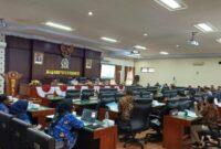 Rapat lanjutan antara TAPD dan Banggar DPRD Trenggalek dengan pembahasan PAD untuk dongkrak APBD 2024