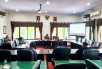 Suasana rapat kerja antara Komisi I DPRD Trenggalek dengan Inspektorat dan Kesbangpol bahas Pertanggungjawaban APBD 2023