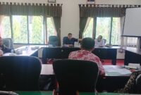 Ketua Komisi II DPRD Trenggalek, Mugianto gelar rapat kerja dengan Bakeuda membahas tentang kurang maksimalnya PAD tahun 2023 dan target PAD 2024