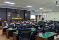 Suasana rapat Paripurna antara pimpin DPRD Trenggalek bersama Alat Kelengkapan Dewan dan anggota DPRD Trenggalek saat bahas laporan kinerja tahun 2023