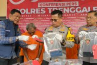 Kapolres Trenggalek AKBP Gathut Bowo Supriyono rilis kasus judi online di Polres Trenggalek