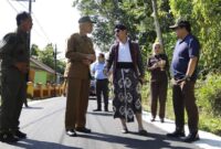 Bupati Trenggalek Mochamad Nur Arifin beserta Kajari Trenggalek cek kwalitas pekerjaan infrastruktur