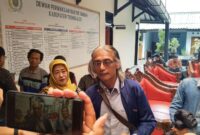 Wardoyo alias Yoyok saat dikonfirmasi awak media usai ngadu ke Komisi III DPRD Trenggalek.