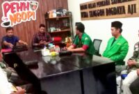 Suasana pertemuan antara PAC GP Ansor Kecamatan Kampak dengan Kasat Reskrim Polres Trenggalek. (Foto : Istimewa)
