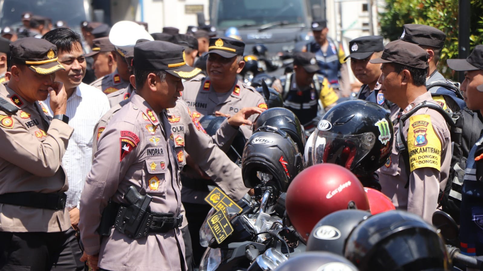 Saat Kapolres Trenggalek AKBP Indra Ranu Dikarta pengecekan menyeluruh terhadap seluruh personel Bhabinkamtibmas.