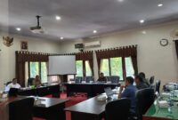 Suasana rapat yang dilakukan antara Komisi II DPRD Trenggalek dengan Bakeuda untuk menyusun APBD Perubahan