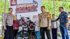 Kapolres Trenggalek AKBP Indra Ranu Dikarta saat rilis Program Jangan Golput Berhadiah Sepeda Motor.