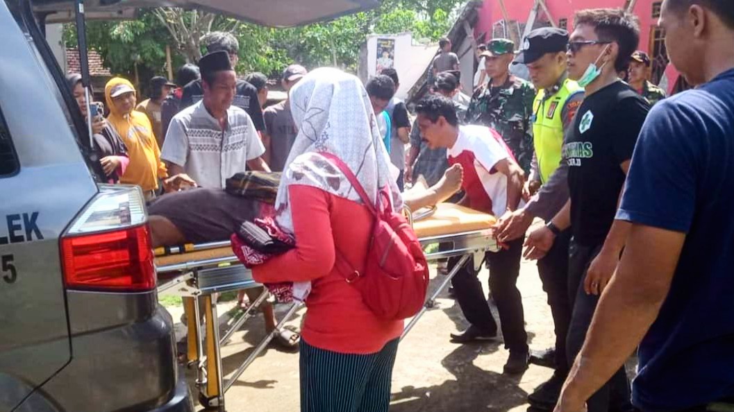 Tiga korban dilarikan ke Puskesmas Baruharjo