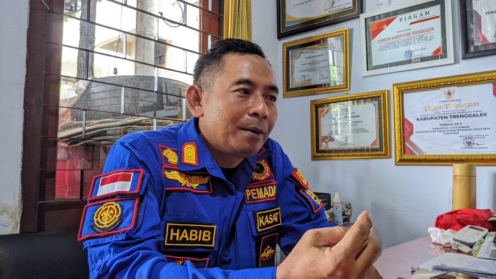 Kepala Satpol PP Kabupaten Trenggalek, Habib Solehudin saat dikonfirmasi awak media di kantor.