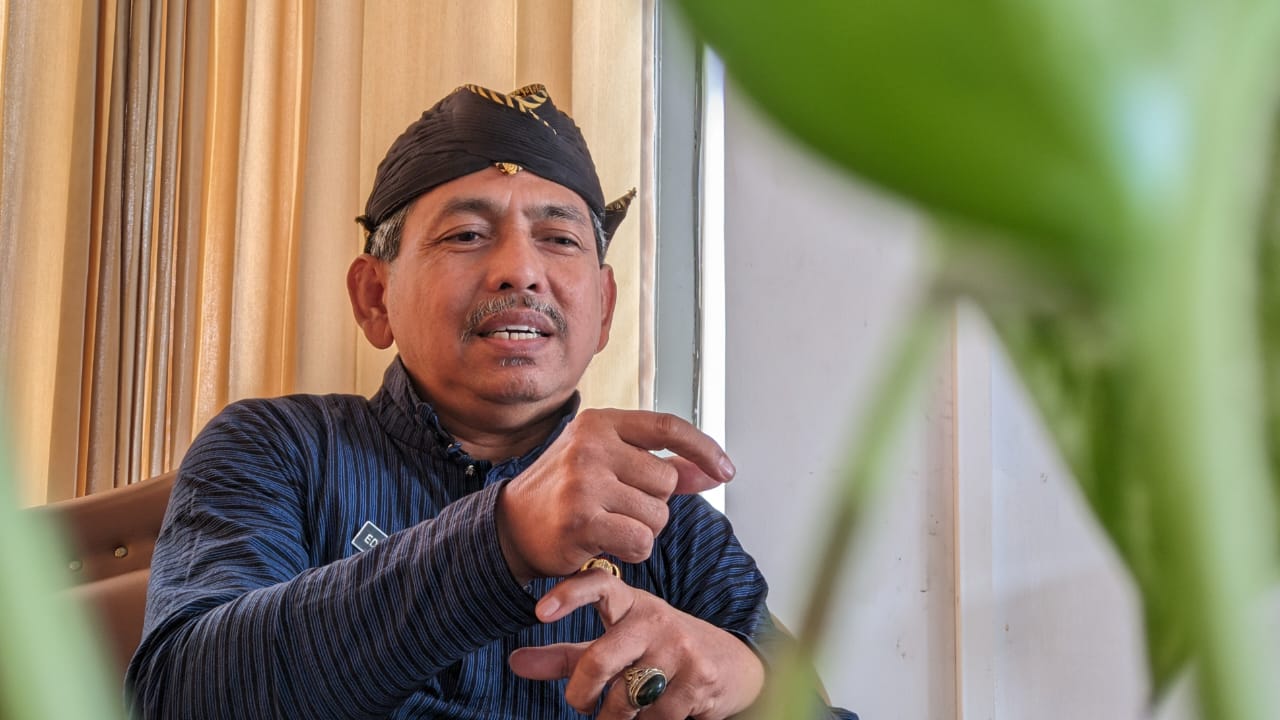 Edy Soepriyanto, Sekretaris Daerah Trenggalek saat dikonfirmasi awak media di ruangannya.