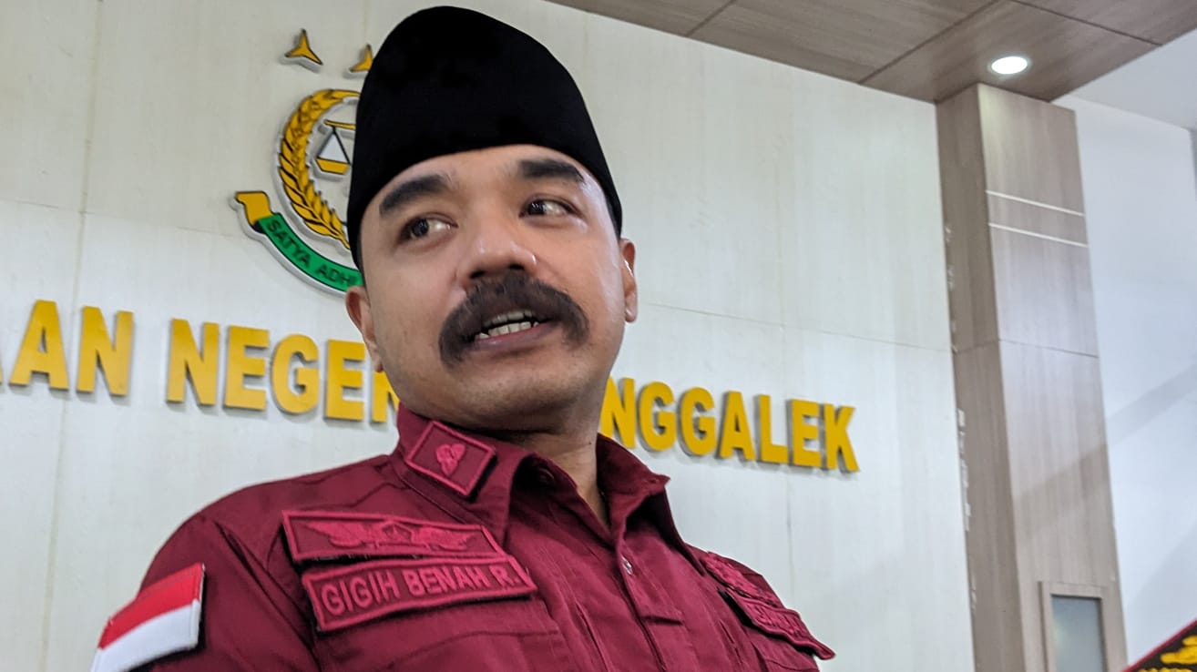 Kasi Pidana Khusus Kejari Trenggalek, Gigih Benah Rendra saat dikonfirmasi awak media.