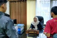 Ketua DPD Golkar Trenggalek, Arik Sri Wahyuni saat ditemui di gedung DPRD Trenggalek.