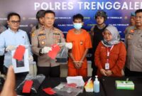 Konferensi pers yang diselenggarakan di Polres Trenggalek pada Selasa (29/7/2025).