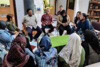 Saat para pelaku usaha jasa rias datangi kantor Dinas Pariwisata dan Kebudayaan Kabupaten Trenggalek.