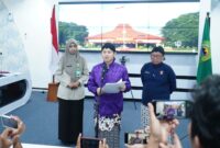 Bupati Trenggalek, Mochamad Nur Arifin dalam konferensi pers di Gedung Smart Center, Selasa (19/8/2025).