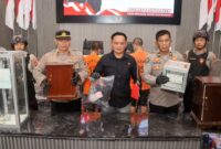 Konferensi pers kasus pencurian yang dipimpin oleh Kasatreskrim Polres Trenggalek AKP Eko Widiantoro, Selasa (30/9/2025).