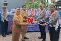 Satlantas Polres Trenggalek terjun ke beberapa sekolah menengah untuk sosialisasi keselamatan saat berkendara di jalan raya.
