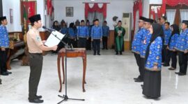 Bupati Trenggalek Mochamad Nur Arifin lantik Christina Ambarwati, Imam Nur Hadi, dan Edif Hayunan Siswanto jadi kepala dinas.