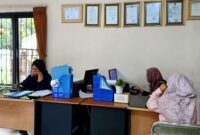 Suasana kantor KSP Serambi Dana cabang Trenggalek saat melaksanakan aktivitas.