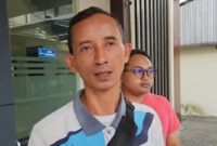 Eko Prayitno, Guru Seni Budaya SMP Negeri 1 Trenggalek saat dikonfirmasi awak media usai buat laporan kepolisian, Sabtu (1/11/2025).