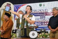 Bupati Trenggalek Mochamad Nur Arifin luncurkan Program Sangu Sampah di kantor Desa Malasan, Durenan.