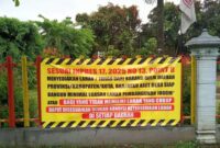 Penolakan KDMP di Trenggalek, ada benner ingatkan isi Inpres 17 no. 13.
