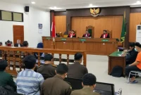 Sidang penganiayaan guru SMPN 1 Trenggalek hadirkan orang tua terdakwa sebagai saksi yang diajukan untuk meringankan terdakwa.