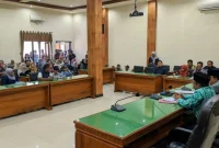Anggota Koperasi Madani kembali datangi kantor DPRD Trenggalek, Kamis (29/1/2026).