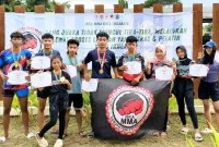 Para atlet MMA Trenggalek foto bareng usai borong medali di Kejurprov IBCA MMA Jatim 2026