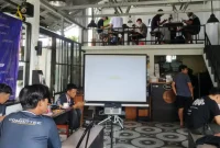 Suasana turnamen Mobile legend yang diadakan ALRent Trenggalek, Sabtu (18/1/2026).
