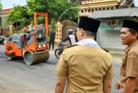 Didampingi Plt. Dinas PUPR, Bupati Trenggalek Mochamad Nur Arifin tinjau perbaikan jalan ruas Sumberingin-Kedekan, Senin (9/3/2026).