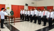 Bupati Trenggalek Mochamad Nur Arifin rombak 8 pejabat tinggi pratama serta 1 direktur BUMD.