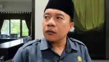 Ketua DPRD Trenggalek, Doding Rahmadi saat dikonfirmasi tentang tingginya prosentase belanja pegawai, Rabu (22/4/2026).