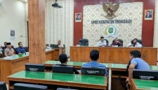 Suasana hearing dari Forum Masyarakat Trenggalek Bergerak dengan DPRD Trenggalek, Kamis (22/5/2026).