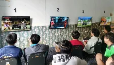 Suasana turnamen Tekken 6 yang diselenggarakan Playbox Sadewa bersama ESI Trenggalek