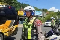 Ilustrasi tilang manual yang dilakukan Satlantas Polres Trenggalek.
