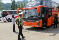 Satlantas Polres Trenggalek gelar ramp check dadakan di Terminal Surodakan. (Humas Polres Trenggalek)
