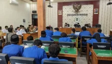 Suasana Rapat Dengar Pendapat (RDP) antara PMII Trenggalek, Korwil Badan Gizi Nasional (BGN), dan sejumlah organisasi perangkat daerah (OPD), Senin (22/6/2026).