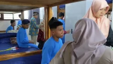 Suasana pemilihan asrama laki-laki di Prototipe Sekolah Rakyat Trenggalek sementara. (Doc. RagamWarta.com)