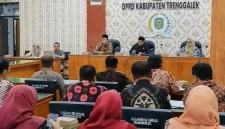 Suasana rapat kerja sinkronisasi lintas AKD bahas Perda Pilkades Serentak, Kamis (11/6/2026).