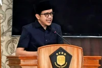 Wakil Bupati Trenggalek Syah Muhammad Natanegara jelaskan garis besar perubahan perda pemilihan kepala desa saat rapat Paripurna, Senin (29/6/2026).