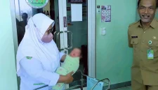 Bayi yang ditemukan di Desa Banaran tengah menjalani observasi selama 3 hari kedepan di RSUD dr. Soedomo Trenggalek