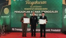 MoU kerja sama pelayanan antara Pemkab Trenggalek dengan Pengadilan Agama diperlihatkan ke publik.