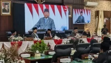 Suasana rapat paripurna dengarkan pidato kenegaraan Presiden RI Prabowo Subianto di gedung DPRD Trenggalek, Jumat (14/8/2026).