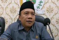 Ketua DPRD Trenggalek Doding Rahmadi saat menerima aspirasi PPDI terkait masa tugas perangkat desa.